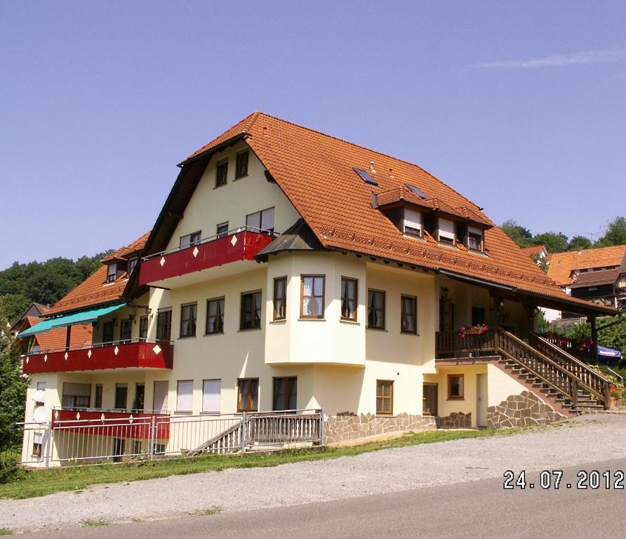 Landgasthof Zum Hirschen Hafenlohr Exteriör bild